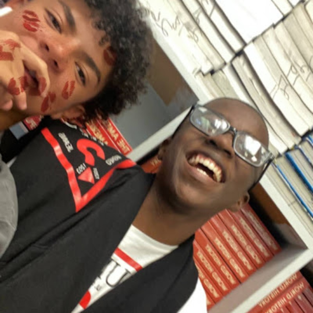 Meet your Posher, Emanuel